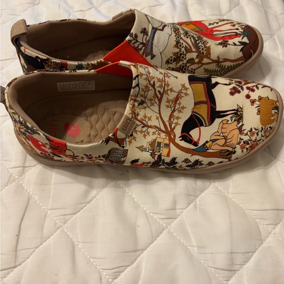 UIN Slip-On Slippers horses in Tang Dynasty size 8.5 - Picture 6 of 6